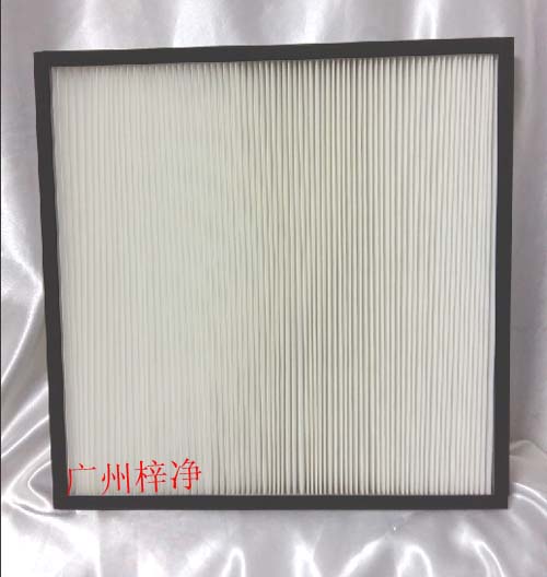 板式中效過濾器設(shè)計(jì)特點(diǎn)：風(fēng)量大、阻力小、結(jié)構(gòu)堅(jiān)固、可重復(fù)清潔使用。