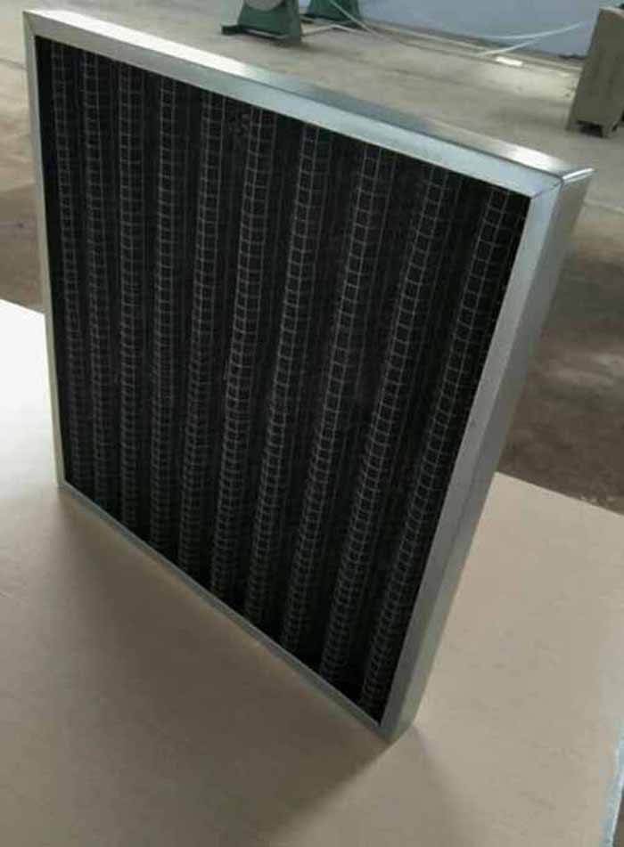 折疊式活性炭過(guò)濾器鋁型材外框，也可選用鍍鋅外框及不銹鋼，厚度為：21mm,25mm,46mm，50mm等其他多種厚度。