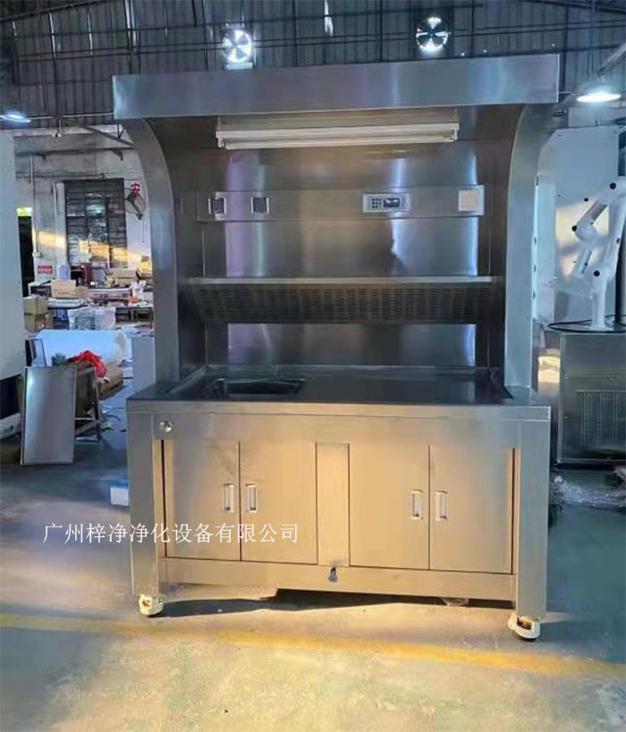 不銹鋼取材臺產品制作現(xiàn)場實拍圖