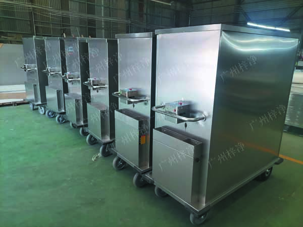一次性物品電動轉(zhuǎn)運車采用304拉絲不銹鋼板面板厚度：≥1.2mm,表面作拉絲亞光處理。