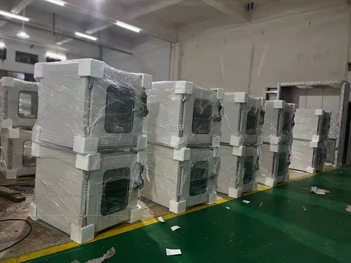 凈化車間傳遞窗成為不可或缺的設備。